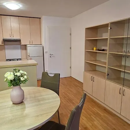 Family Lea-sleeps 4, Free Parking * Ljubljana